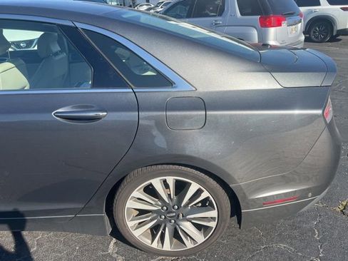 Used 2019 Lincoln MKZ Reserve image 11