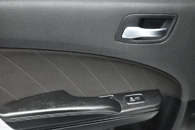 Used 2021 Dodge Charger SXT w/ Blacktop Package RWD image 10