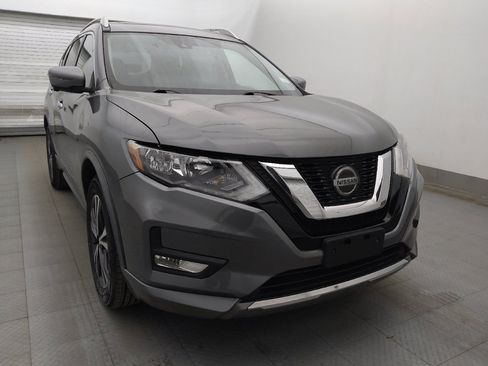 Used 2020 Nissan Rogue SV w/ Sun & Sound Touring Package AWD/4WD image 13