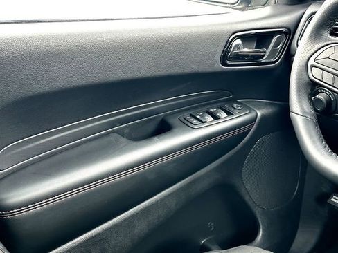 Used 2025 Dodge Durango GT RWD image 27
