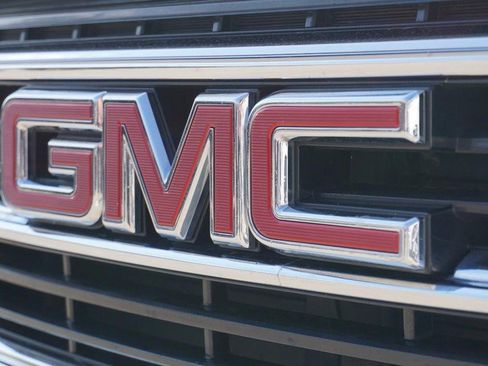 Used 2019 GMC Terrain SLT image 11