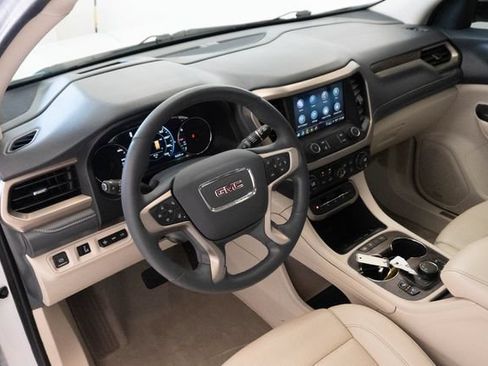 Used 2023 GMC Acadia Denali FWD image 4