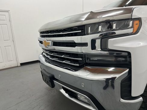 Used 2021 Chevrolet Silverado 1500 LTZ w/ LTZ Convenience Package II AWD/4WD image 23