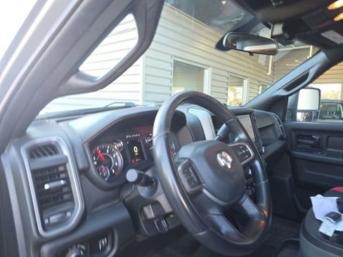 Used 2024 RAM 3500 Tradesman w/ Chrome Appearance Group image 9