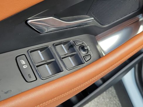 Used 2020 Jaguar E-PACE SE AWD/4WD image 25