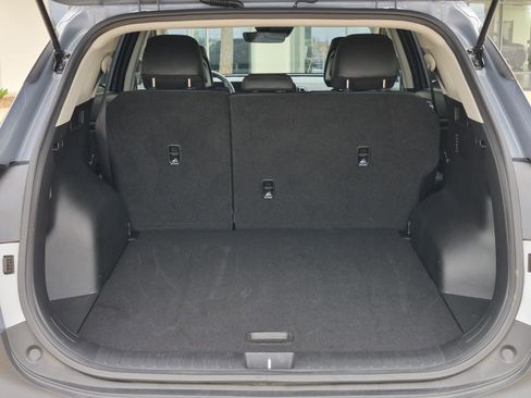 Used 2025 Kia Sportage EX FWD image 8