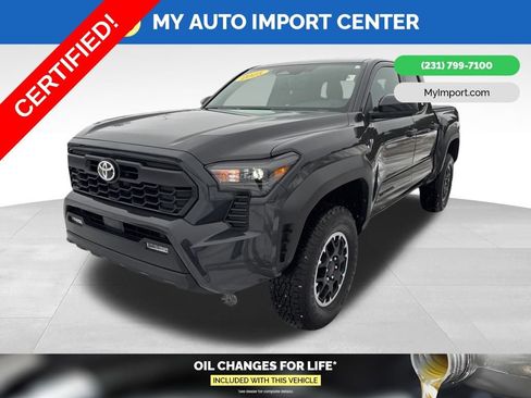 Used 2025 Toyota Tacoma TRD Off-Road image 3