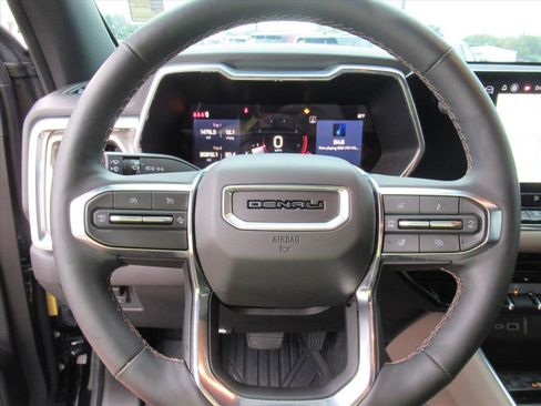 Used 2024 GMC Canyon Denali w/ LPO, Denali Black Edition image 20