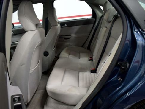 Used 2010 Volvo S40 2.4i image 15