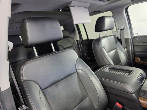 Used 2019 Chevrolet Suburban Premier image 35