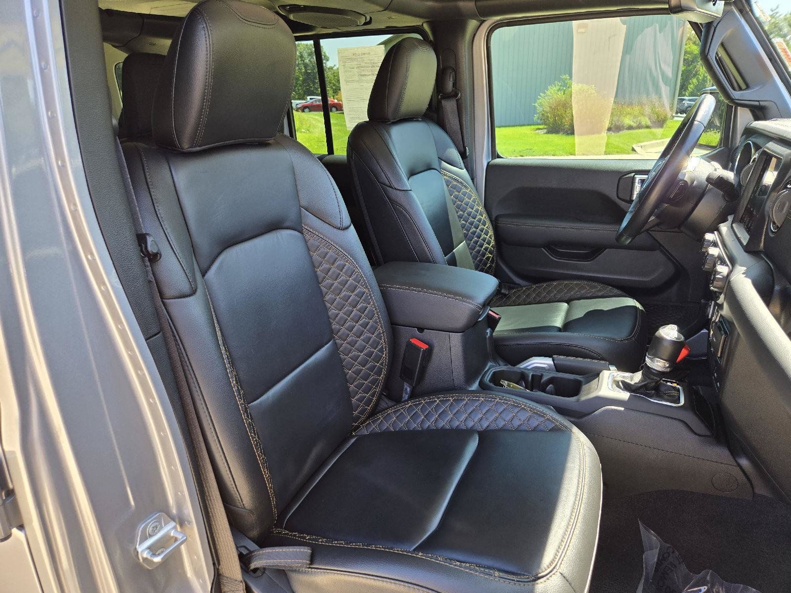 Used 2021 Jeep Wrangler Unlimited Sahara AWD/4WD image 22