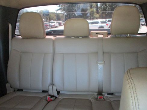 Used 2011 Ford F150 XLT w/ XLT Chrome Pkg AWD/4WD image 16