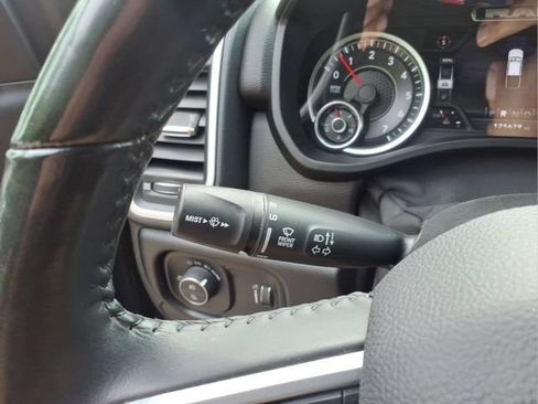 Used 2022 RAM 1500 Big Horn AWD/4WD image 30