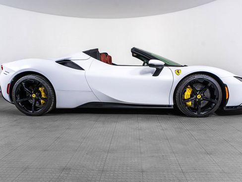 Certified 2024 Ferrari SF90 Spider AWD/4WD image 9