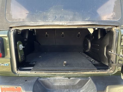 Used 2021 Jeep Wrangler Unlimited Sahara w/ Cold Weather Group image 6