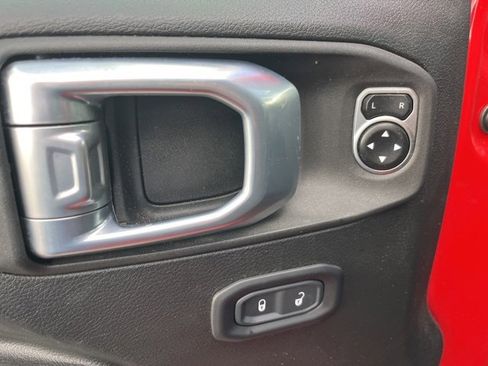 Used 2024 Jeep Wrangler Sport S image 14