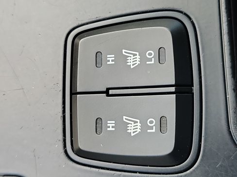Used 2013 Hyundai Sonata Limited FWD image 23