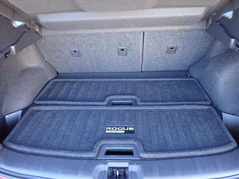 Used 2018 Nissan Rogue Sport SV w/ SV All-Weather Package image 8