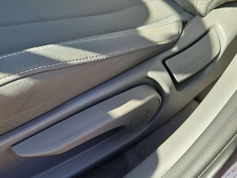 Used 2025 Hyundai Elantra SEL FWD image 14