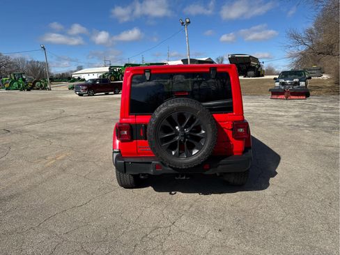 Used 2025 Jeep Wrangler Backcountry image 5