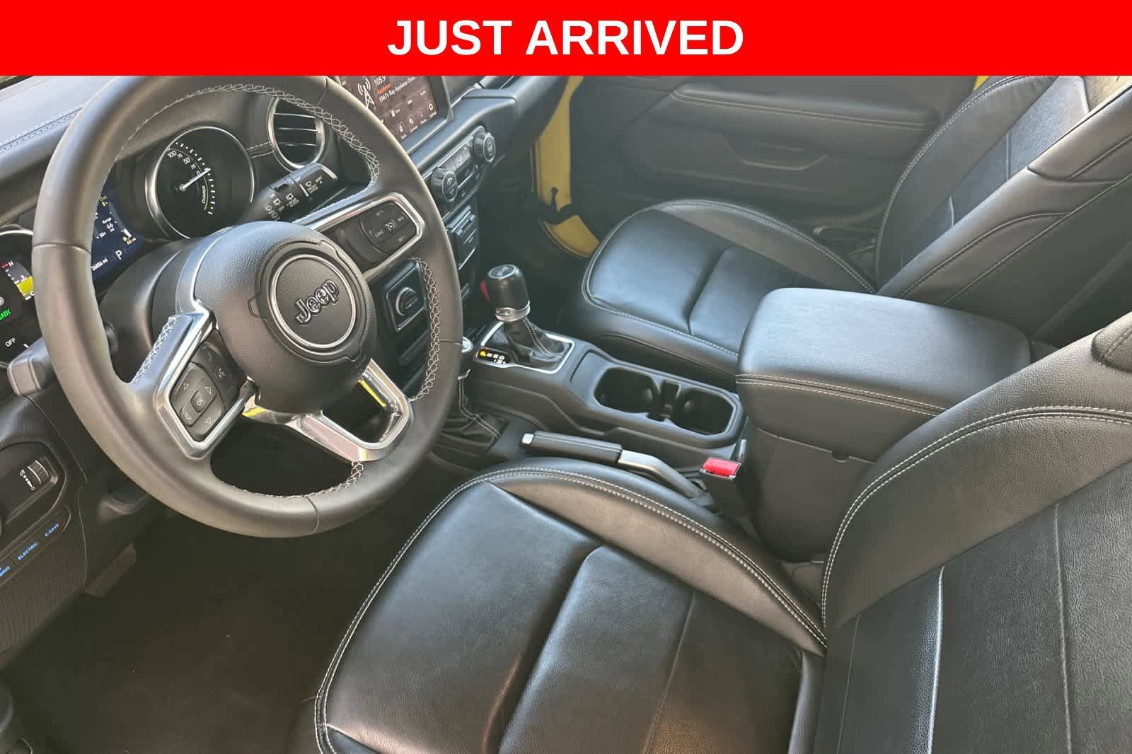 Used 2023 Jeep Wrangler Unlimited Sahara AWD/4WD image 12