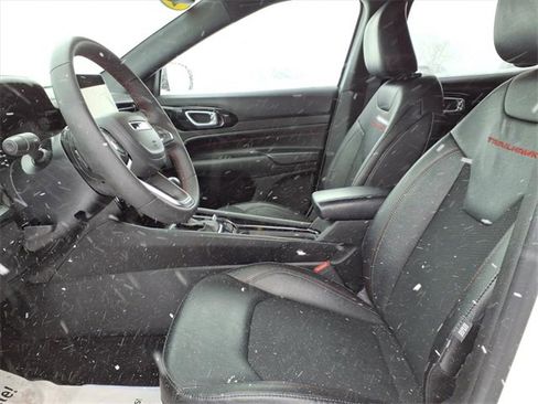 Used 2024 Jeep Compass Trailhawk image 12