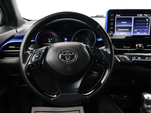 Used 2021 Toyota C-HR XLE FWD image 20