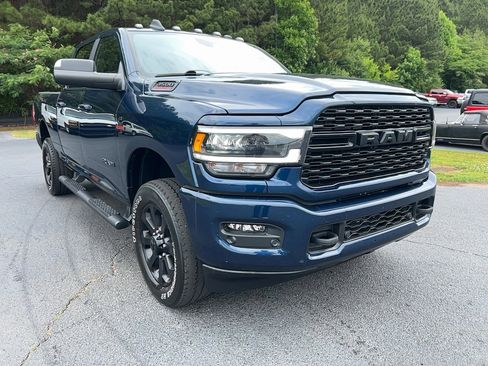 Used 2022 RAM 3500 Big Horn w/ Level C Equiment Group AWD/4WD image 3
