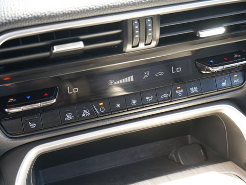 Certified 2024 MAZDA CX-90 Plug-In Hybrid w/ Preferred AWD/4WD image 25