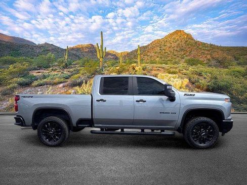 Used 2025 Chevrolet Silverado 2500 Custom w/ Custom Value Package AWD/4WD image 3