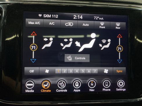 Used 2021 Jeep Grand Cherokee Limited image 17