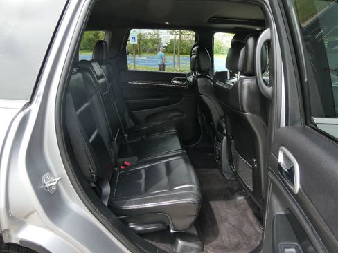 Used 2018 Jeep Grand Cherokee Limited AWD/4WD image 29