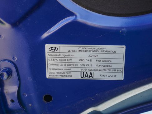 Used 2024 Hyundai Elantra Limited FWD image 30