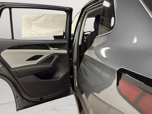 New 2026 Volkswagen Tiguan SE AWD/4WD image 29
