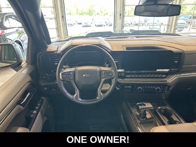 Used 2024 Chevrolet Silverado 1500 ZR2 AWD/4WD image 2