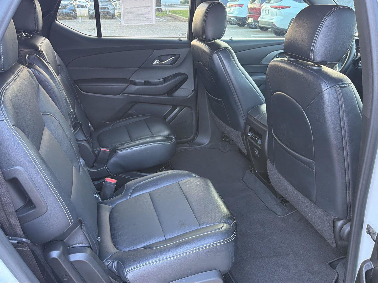 Used 2023 Chevrolet Traverse LT FWD image 14
