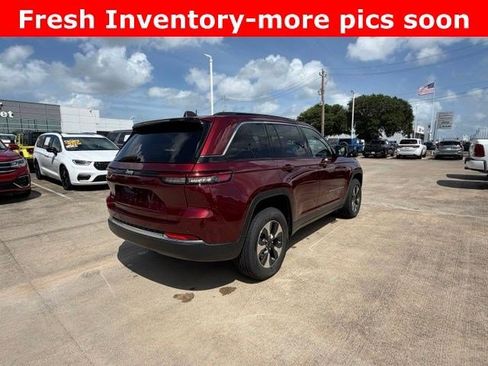 Used 2024 Jeep Grand Cherokee Limited 4xe AWD/4WD image 3