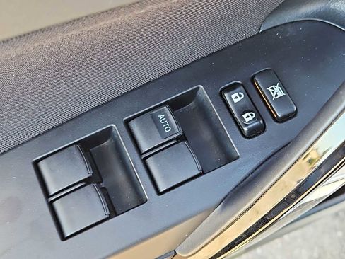 Used 2018 Toyota Corolla iM image 17