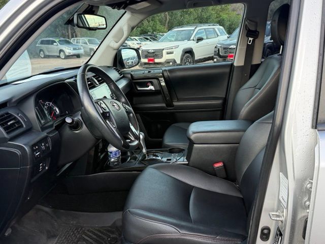 Used 2022 Toyota 4Runner TRD Off-Road Premium AWD/4WD image 14