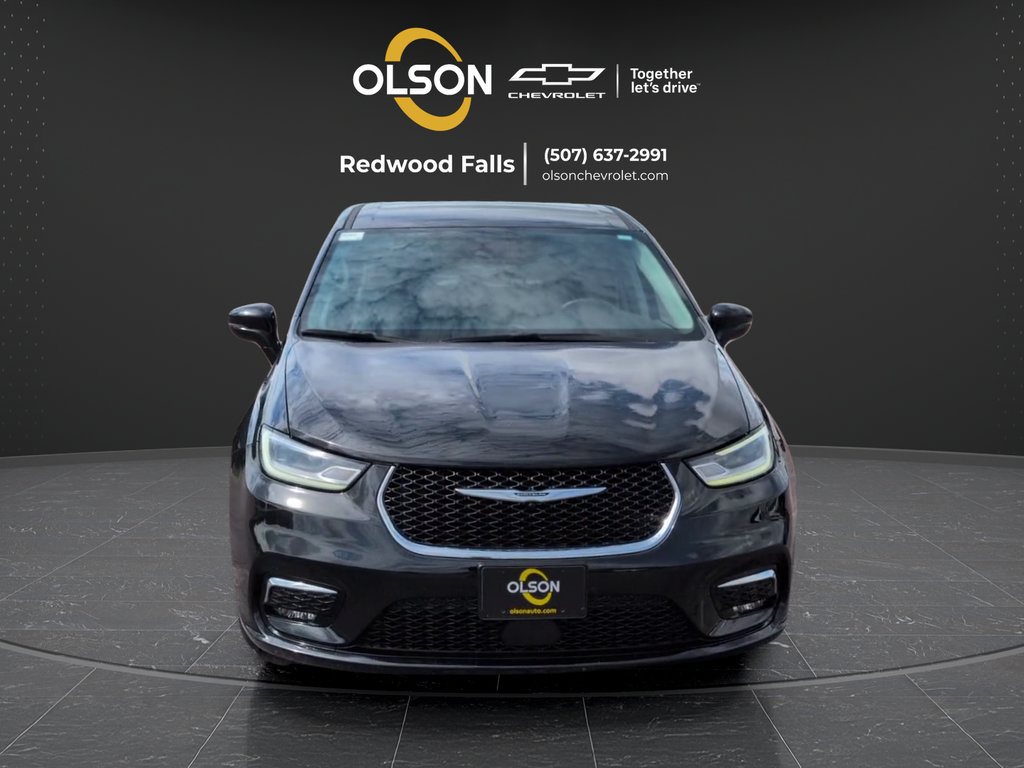 Used 2024 Chrysler Pacifica Touring-L FWD image 8