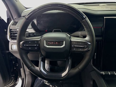 Used 2025 GMC Acadia AT4 w/ Super Cruise Package image 12