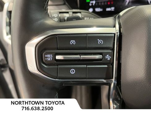 Used 2024 GMC Acadia Elevation image 8