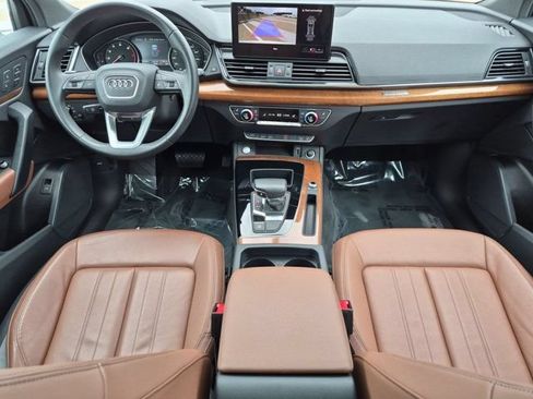 Used 2023 Audi Q5 2.0T Premium w/ Convenience Package AWD/4WD image 13