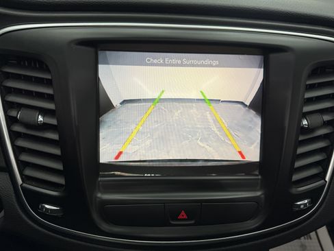 Used 2016 Chrysler 200 Limited image 18