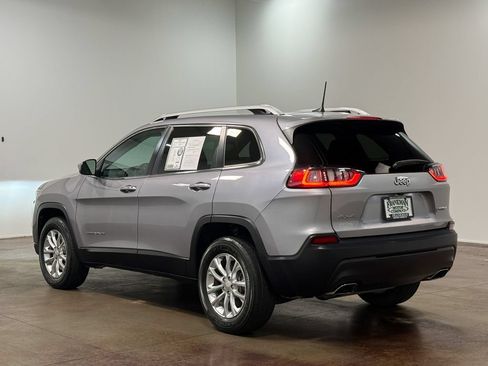 Used 2019 Jeep Cherokee Latitude w/ Comfort & Convenience Group AWD/4WD image 5