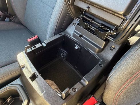 Certified 2024 Jeep Wrangler Unlimited Rubicon w/ Technology Group image 29