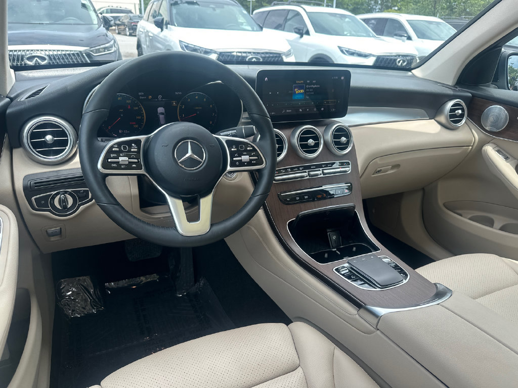 Used 2020 Mercedes-Benz GLC 300 image 21
