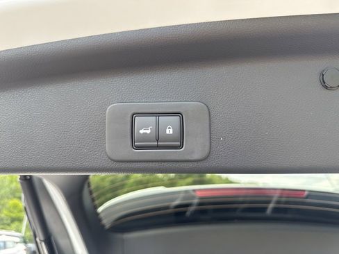 New 2025 Nissan Murano SV image 19