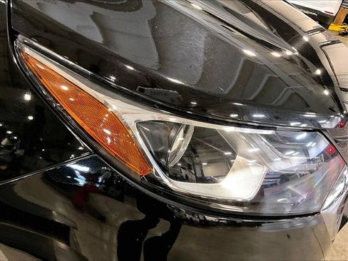 Used 2020 Chevrolet Equinox LS FWD image 34