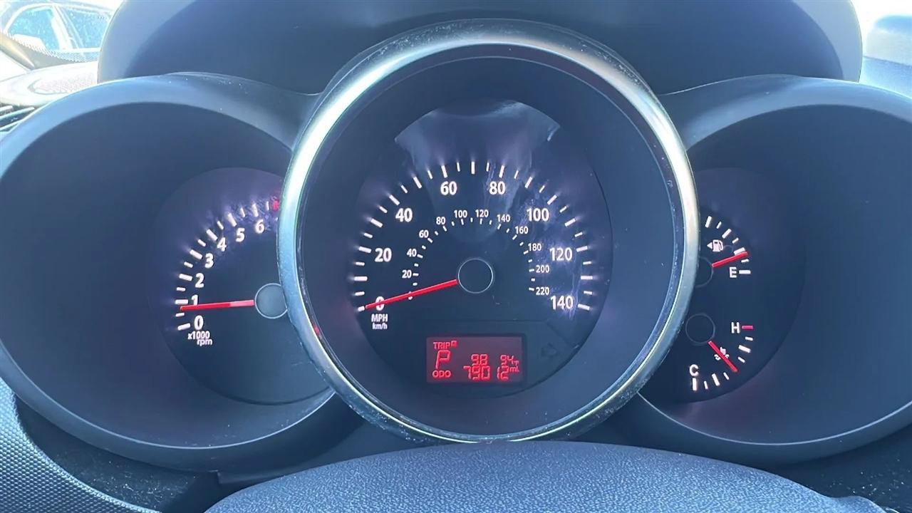 Used 2013 Kia Soul + FWD image 40
